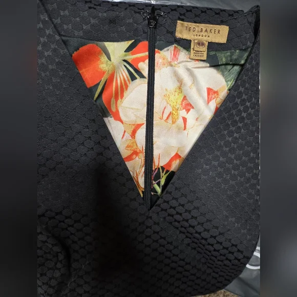 Ted BakerV-Neck Knee-Length - Picture 8 of 9